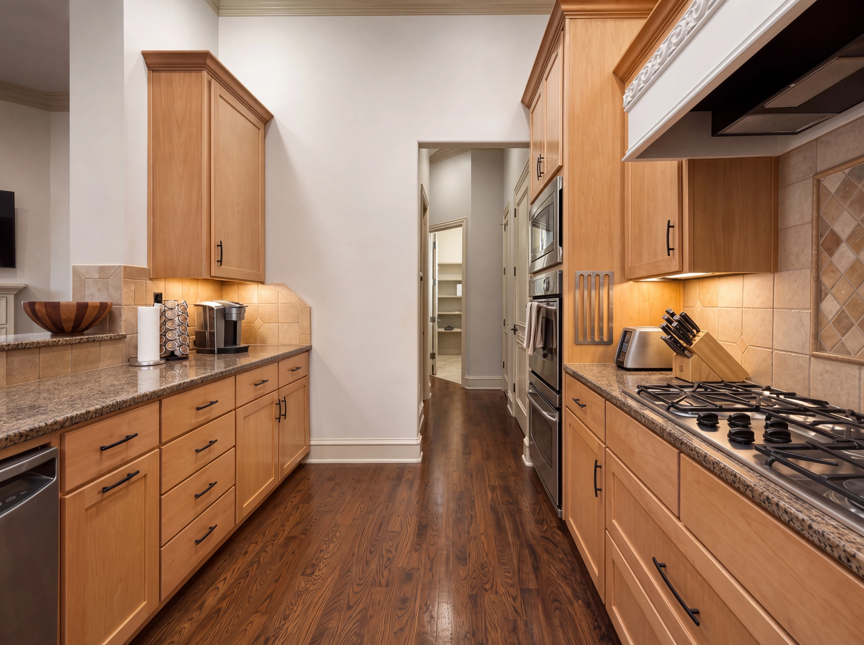 Gas cooktop and maple cabinetry