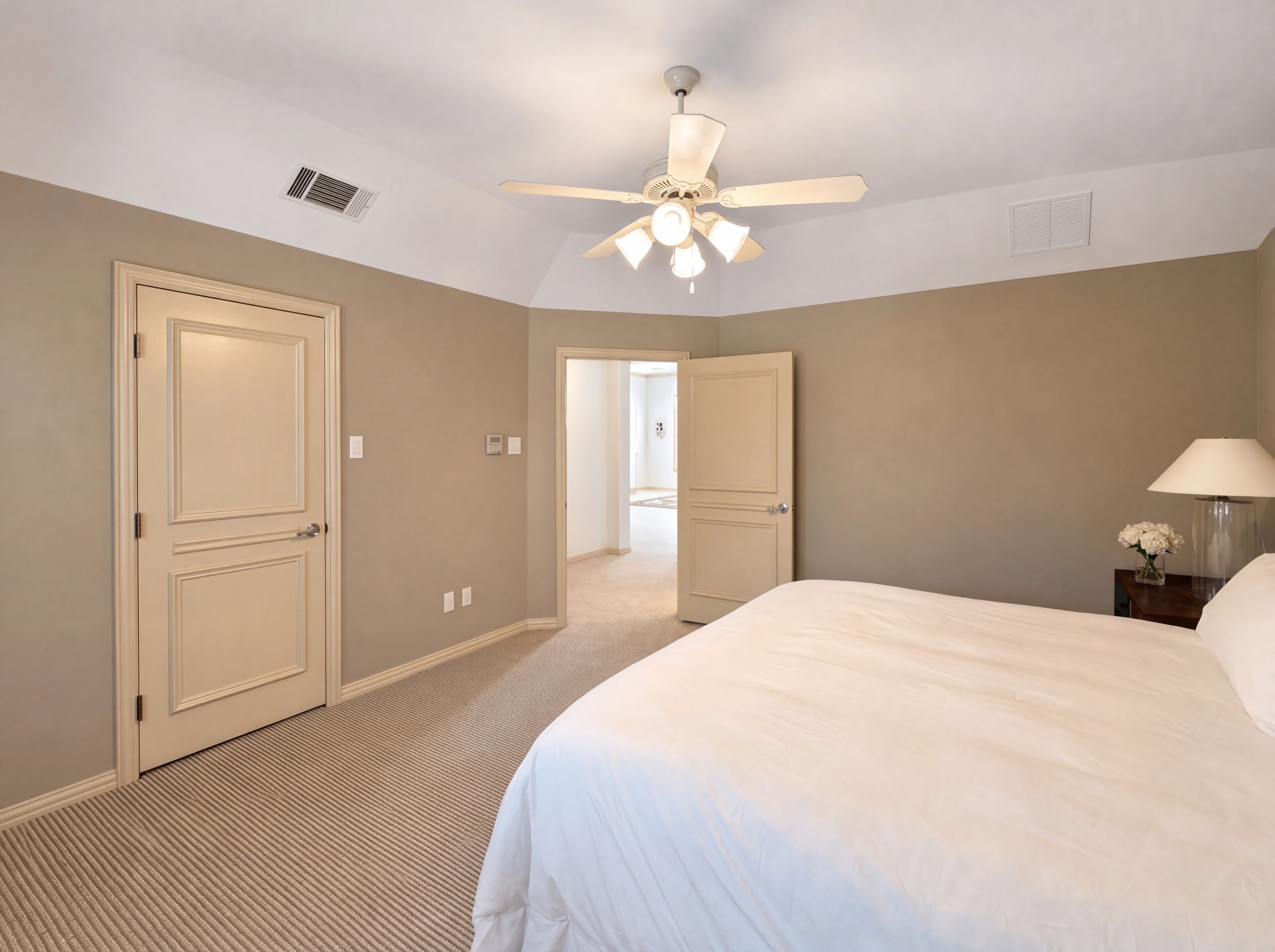 Second guest bedroom, alternate angle